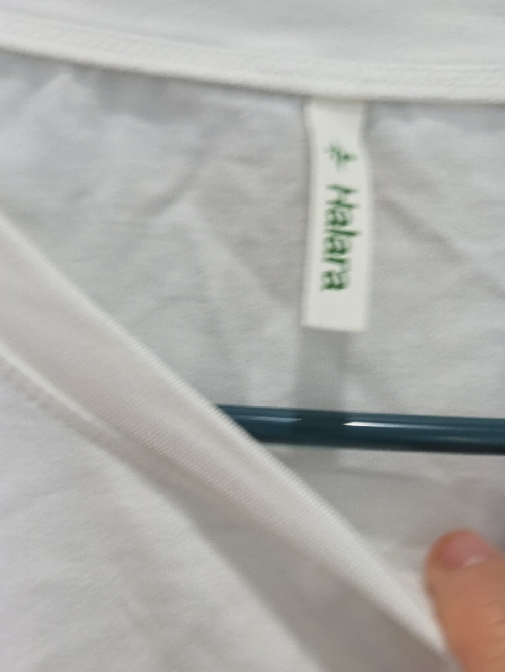 HALARA White Cropped Long-Sleeve Crew Top - Picture 6 of 6